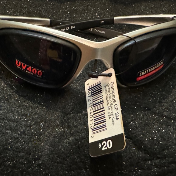 Motorcycle Glasses with Foam Padding - Picture 7 of 10